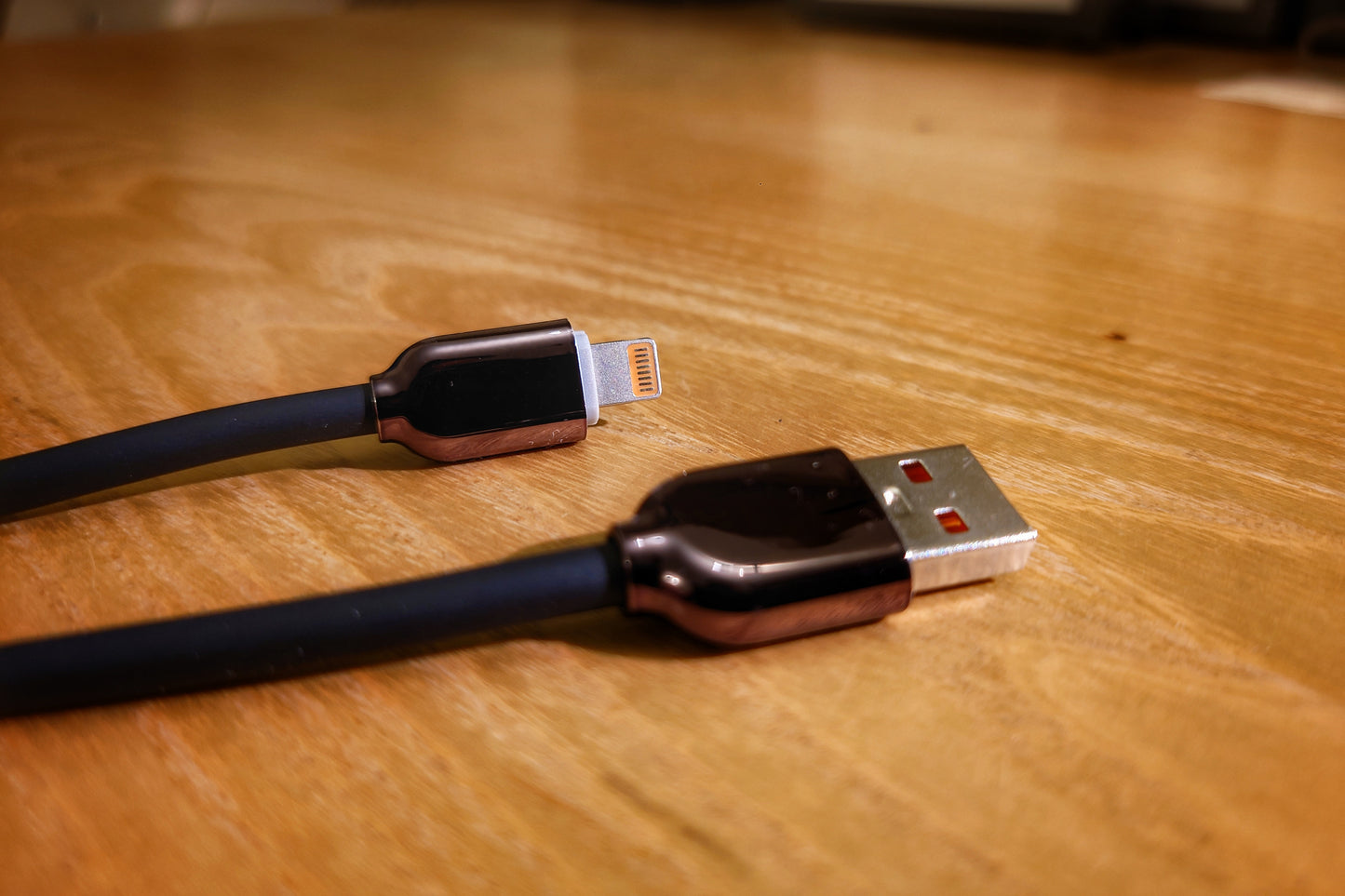 Liquid Silicone Tangle-Less Data Cable